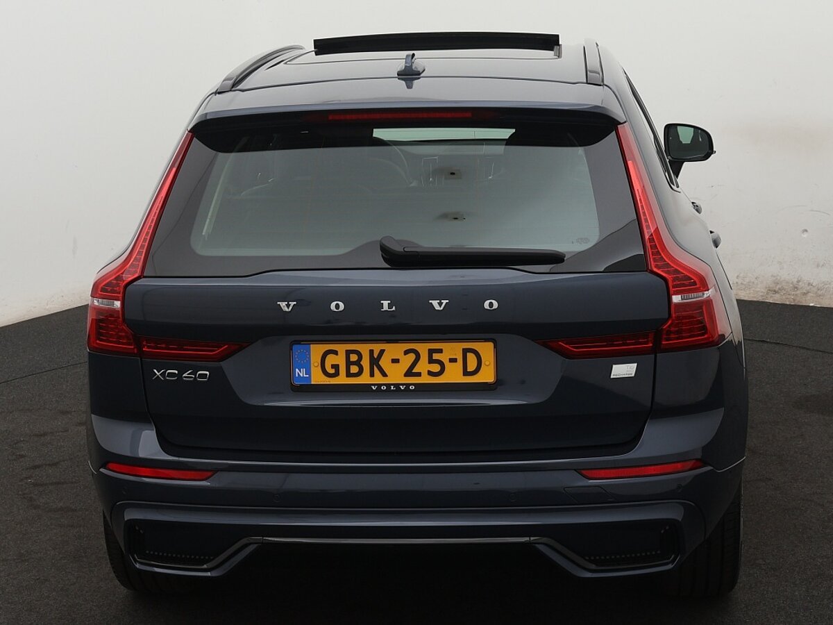 40098561 volvo xc60 2 0 t6 awd ultra dark 9 02