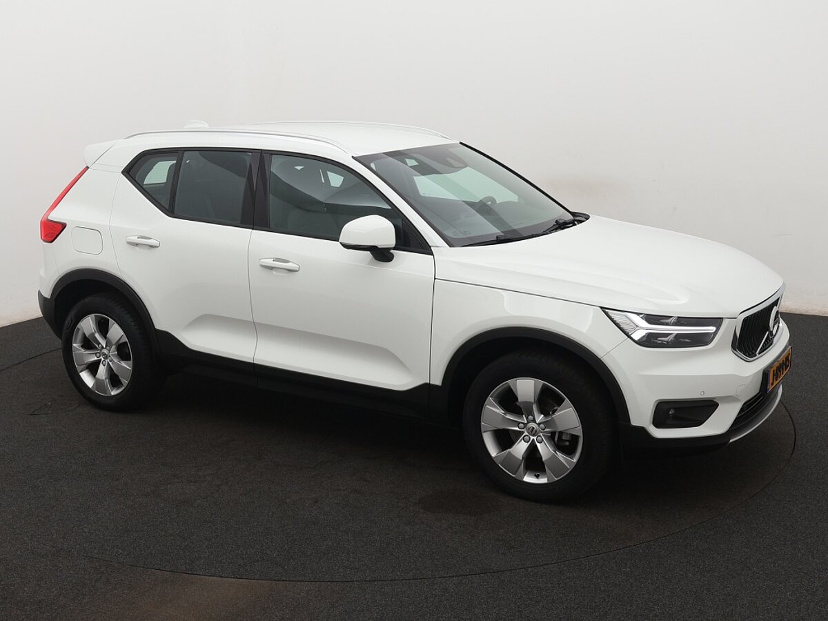 40368607 volvo xc40 1 5 t2 business pro 62