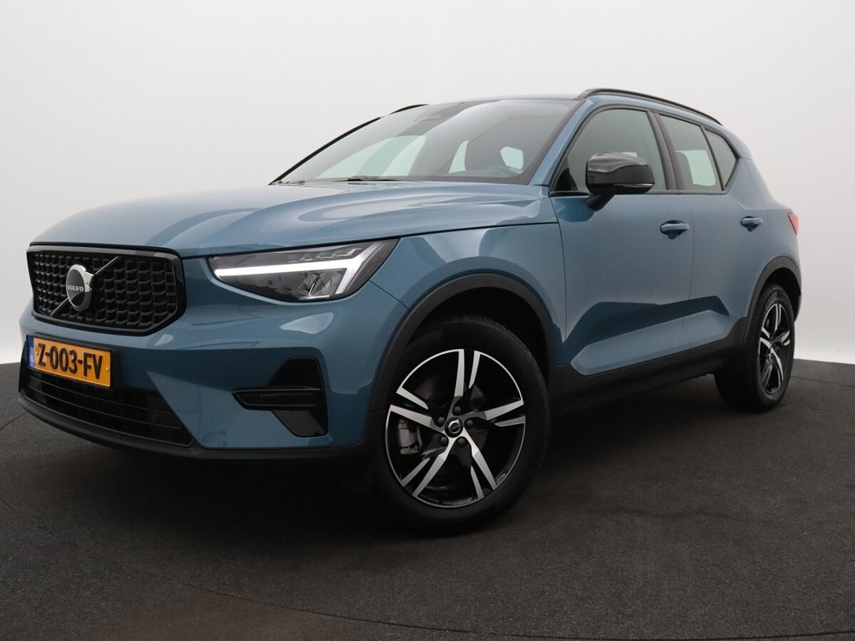 40891189 volvo xc40 2 0 b4 plus dark f50ad7