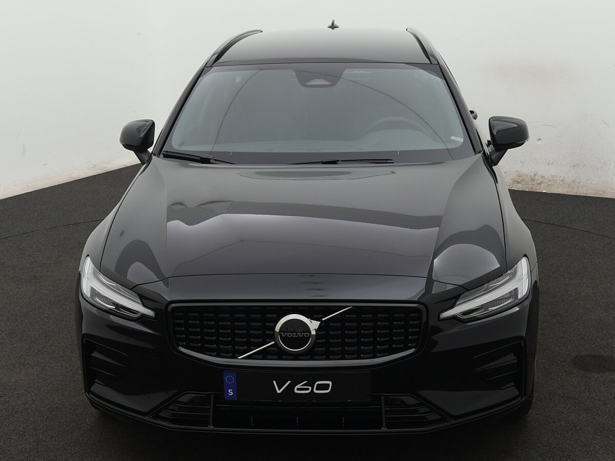 39204229 volvo v60 2 0 b4 plus dark 8 08