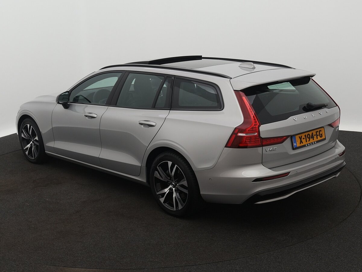 41146812 volvo v60 2 0 b3 plus dark panorama dak sportstoelen trekhaak 3