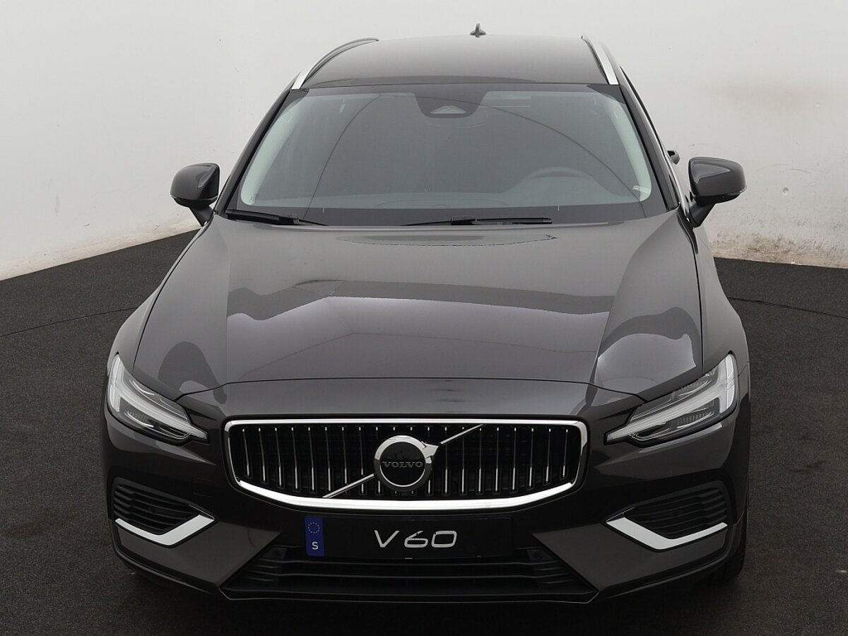 39204316 volvo v60 2 0 t6 awd essential edition 8 02