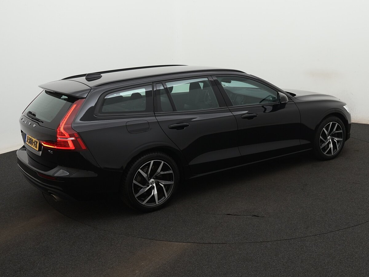 38427279 volvo v60 2 0 t4 moment pro cfce41