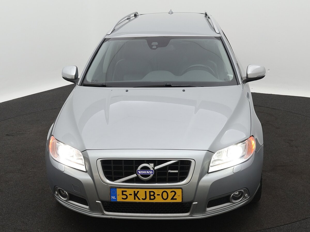 40220134 volvo v70 1 6 t4 r edition lederen bekleding trekhaak 9 01