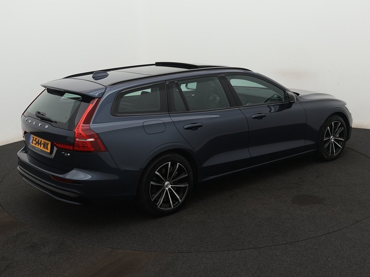 40020627 volvo v60 2 0 t6 awd plus dark 93