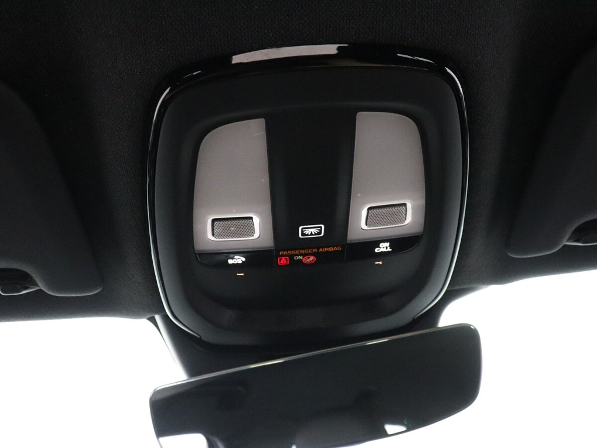 39604416 volvo xc40 recharge twin plus 08