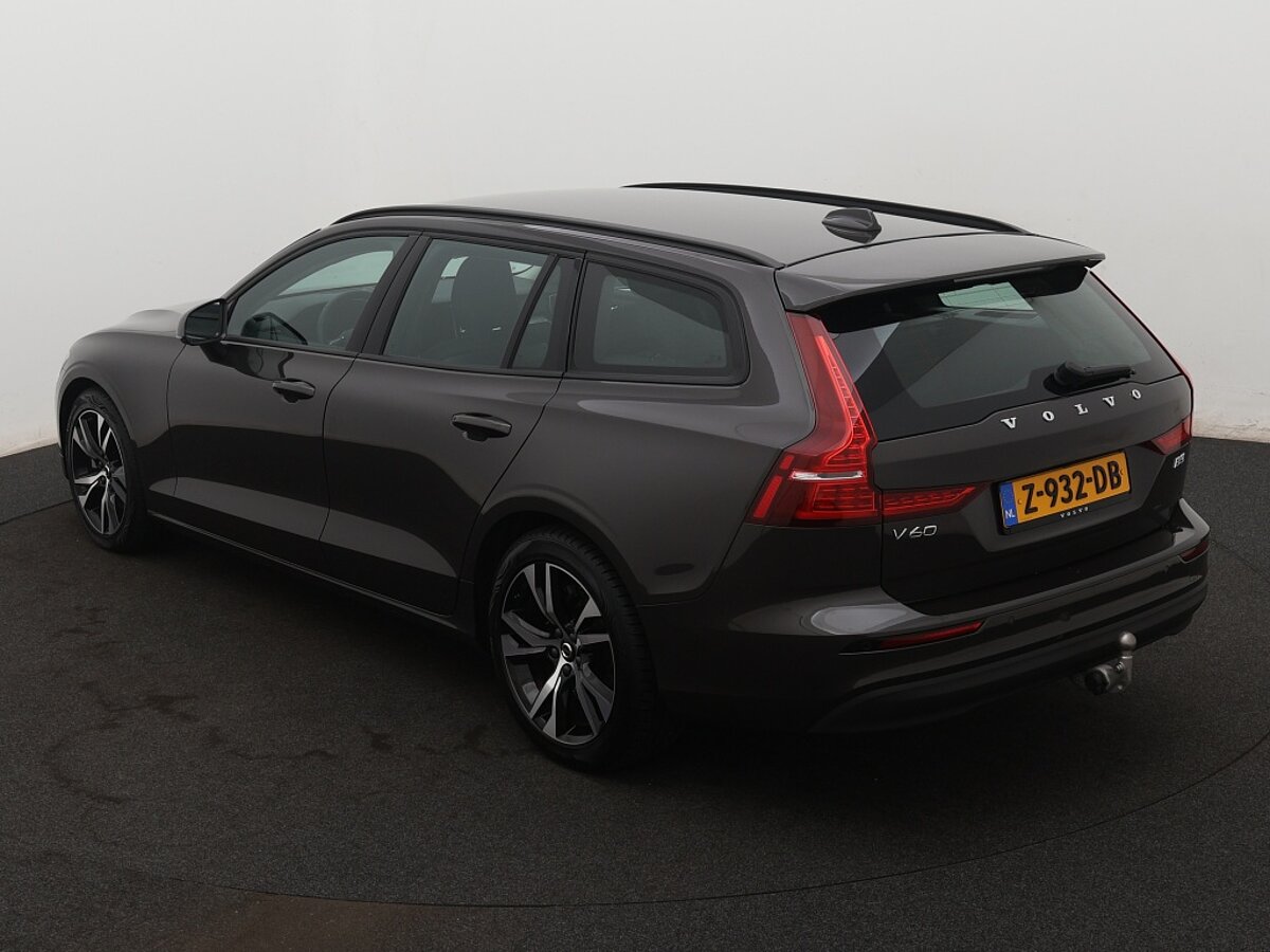 40513186 volvo v60 2 0 b3 essential edition 3 05