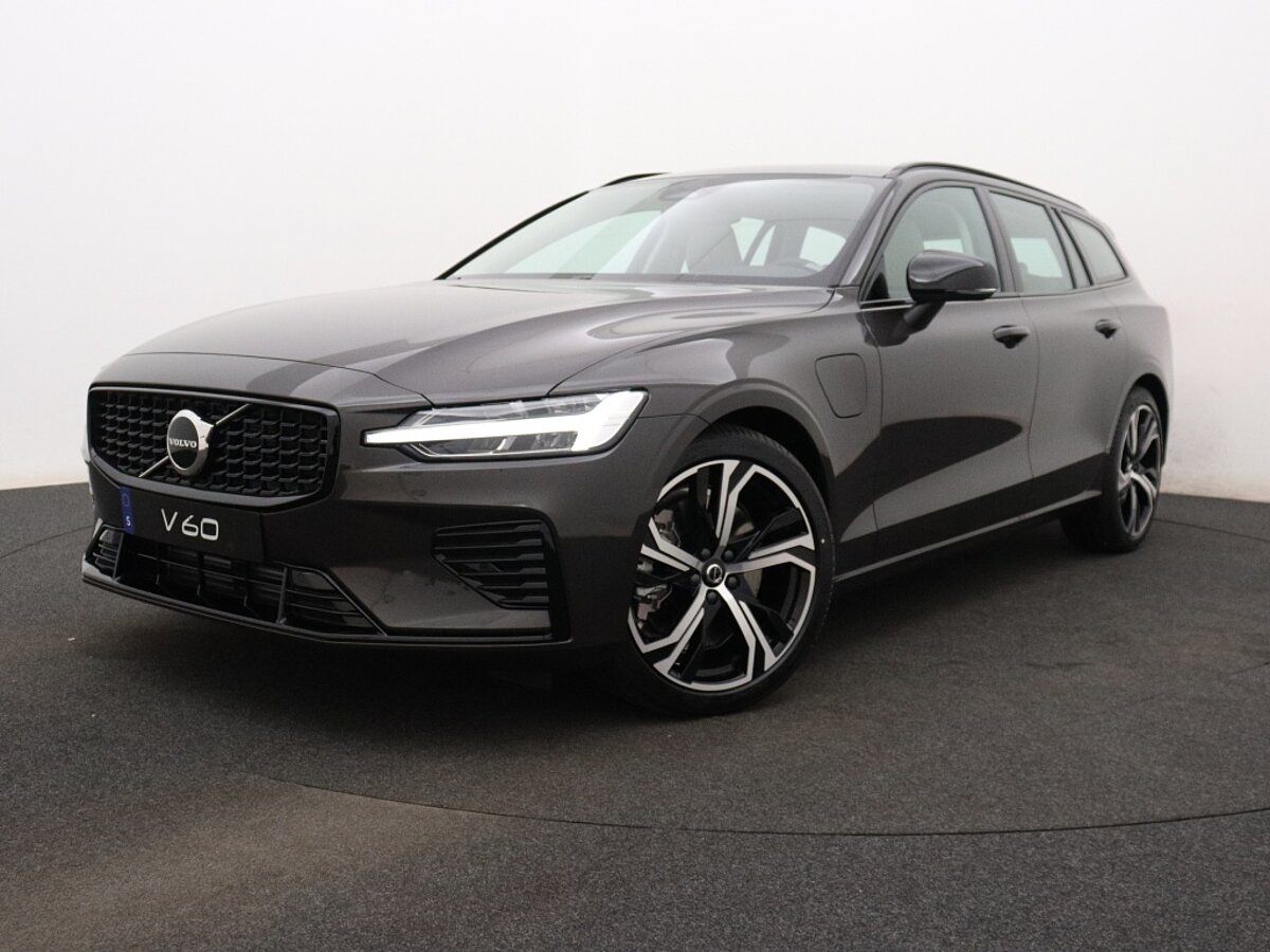 39204298 volvo v60 2 0 t6 awd plus dark 24