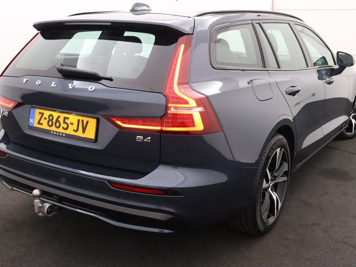 40721335 volvo v60 2 0 b4 plus dark a88dff