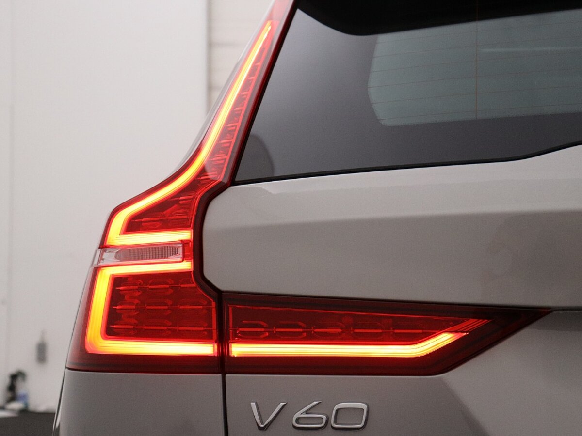 40259709 volvo v60 2 0 t6 awd plus dark trekhaak panorama dak 5f0215