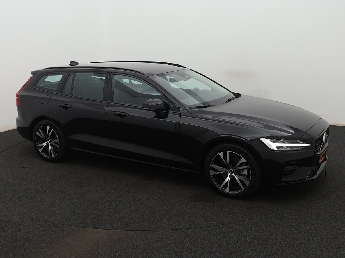 40449000 volvo v60 2 0 b4 plus dark trekhaak 02