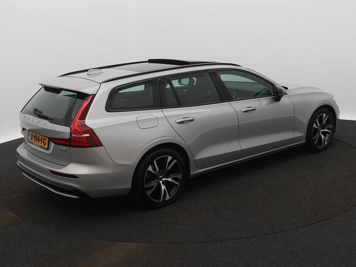 41146812 volvo v60 2 0 b3 plus dark panorama dak sportstoelen trekhaak 10