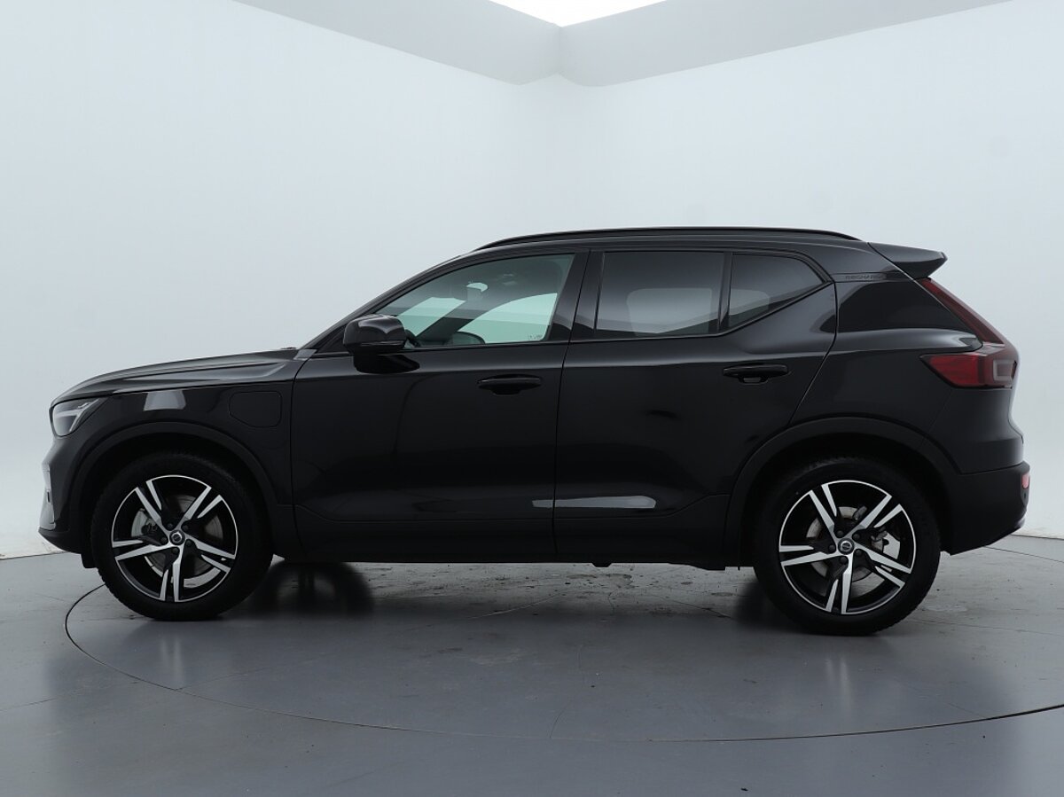 41293023 volvo xc40 1 5 t5 r ult dark 9 04