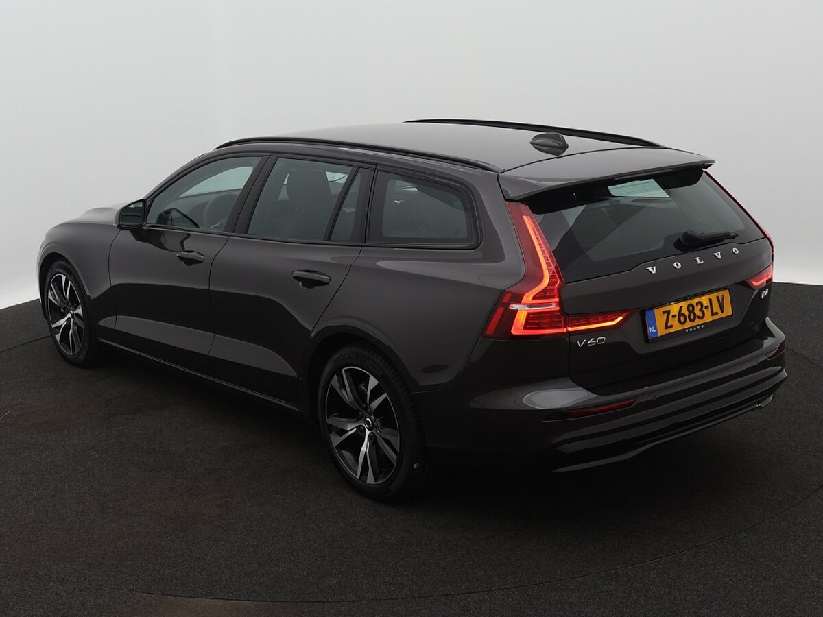 41293820 volvo v60 2 0 b4 plus dark 3