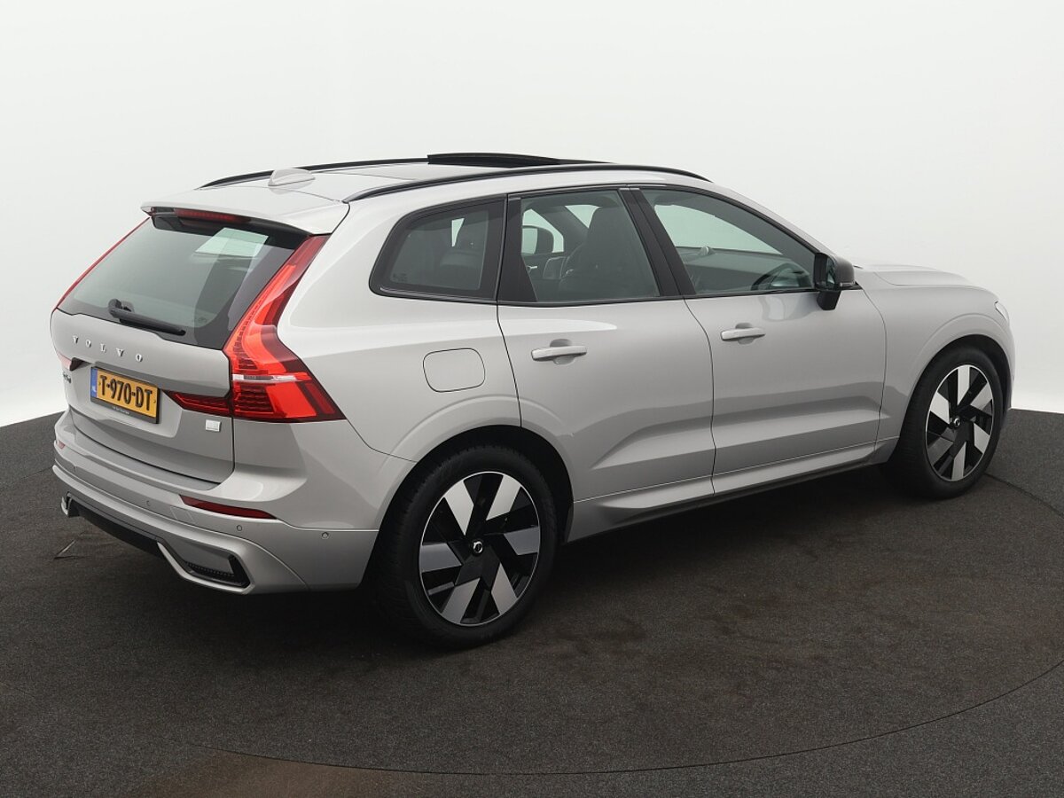 42018545 volvo xc60 2 0 t6 awd ultimate dark 10