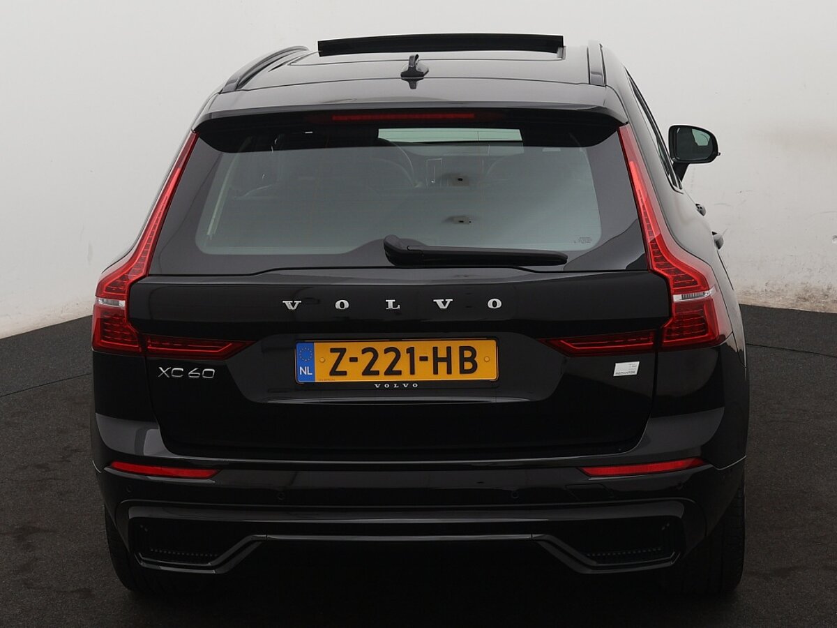 42497112 volvo xc60 2 0 t6 awd ultimate dark trekhaak panorama dak harman kard a9b611