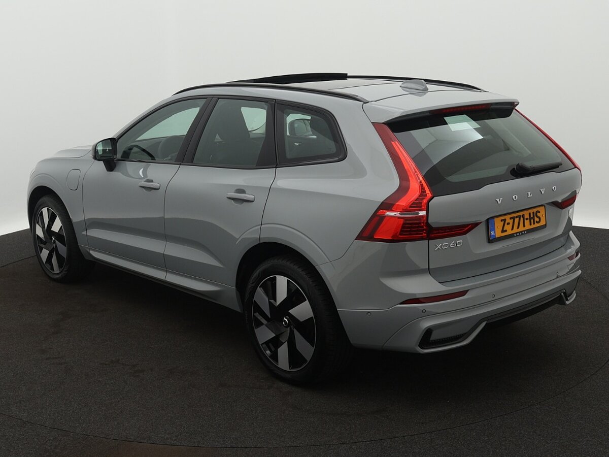 40913635 volvo xc60 2 0 t6 awd u dark 3 03