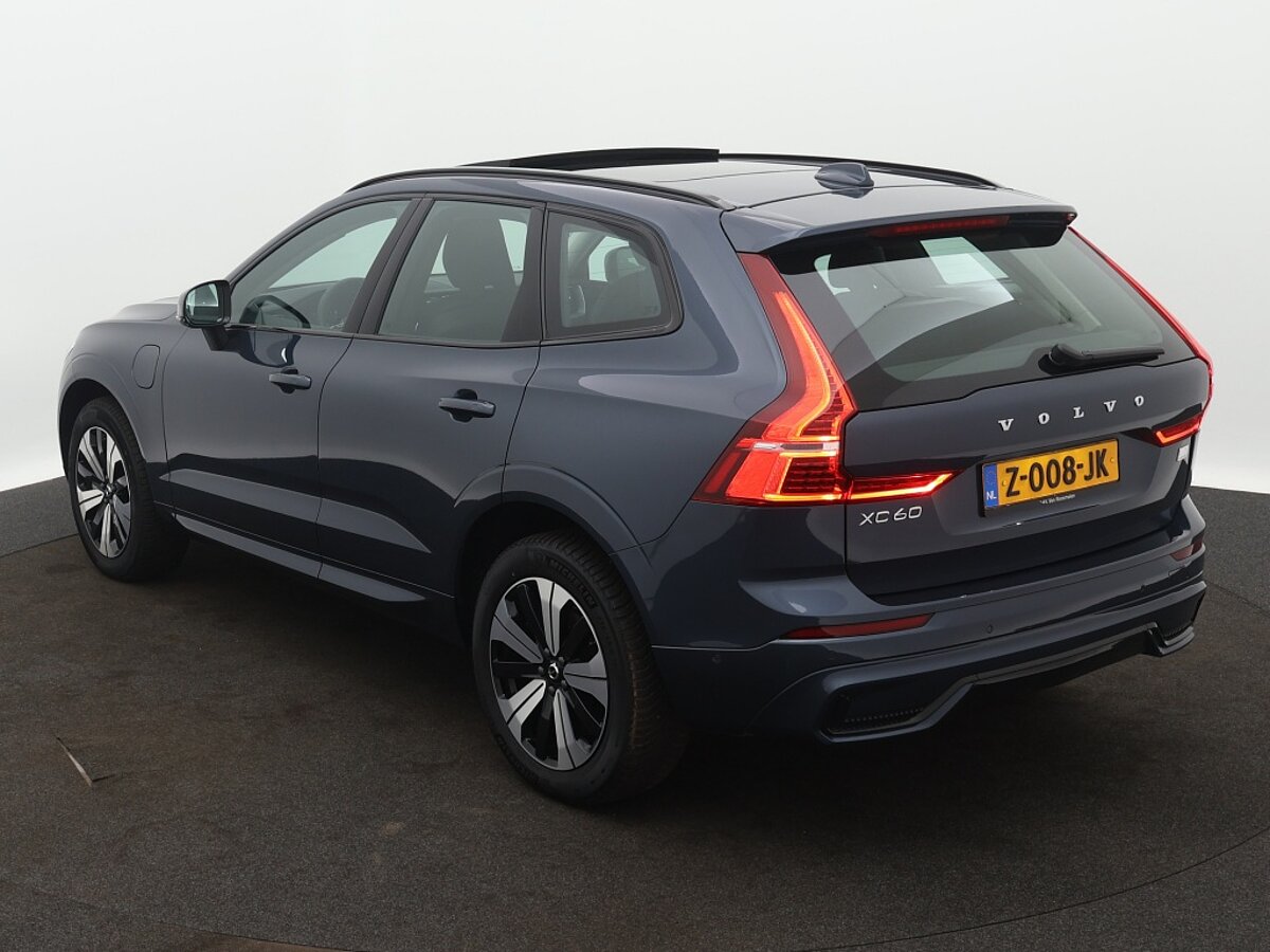 42187176 volvo xc60 2 0 t6 awd plus dark trekhaak leder 3 01