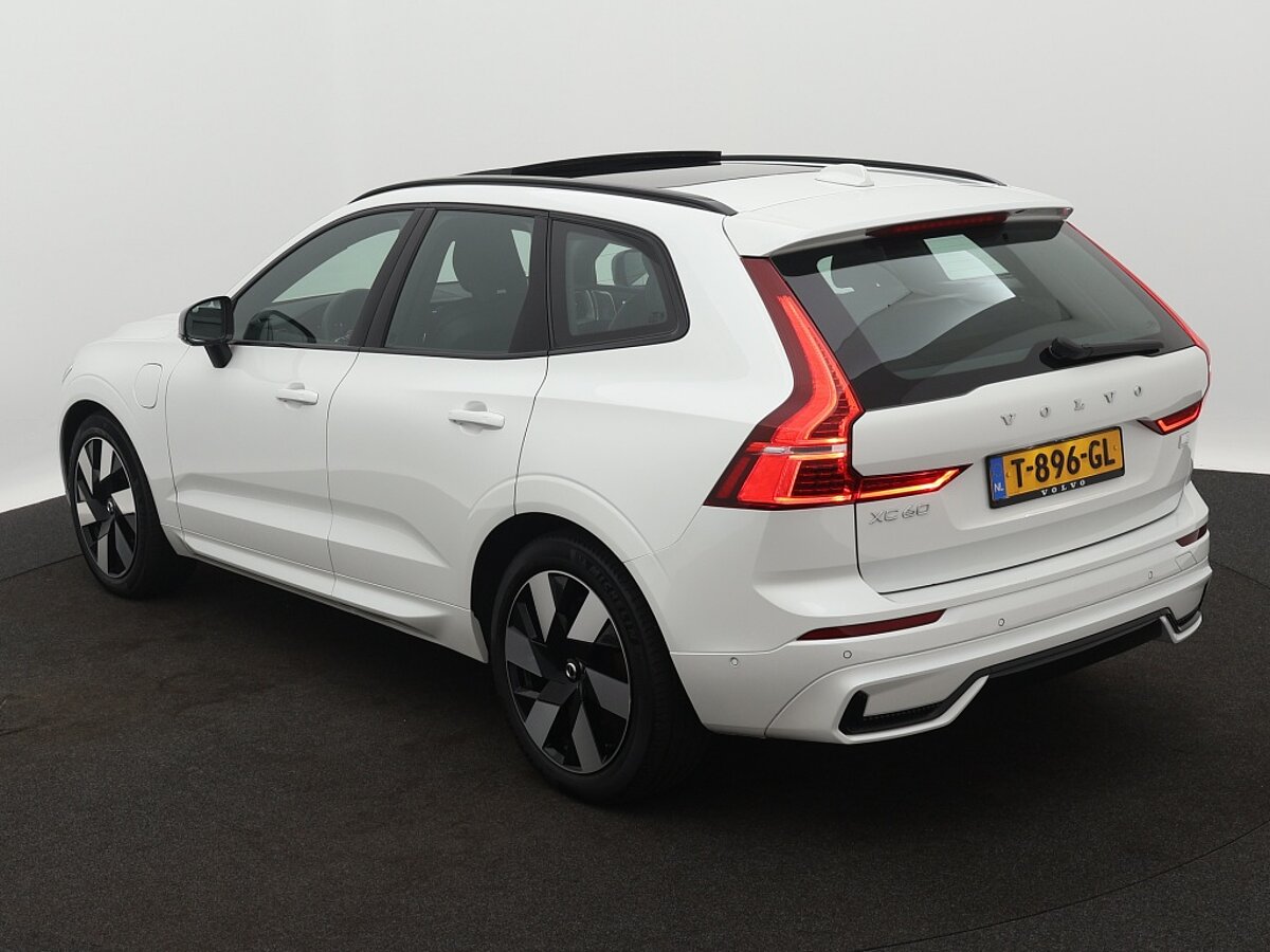 42715449 volvo xc60 2 0 t6 awd ultimate dark 3 01