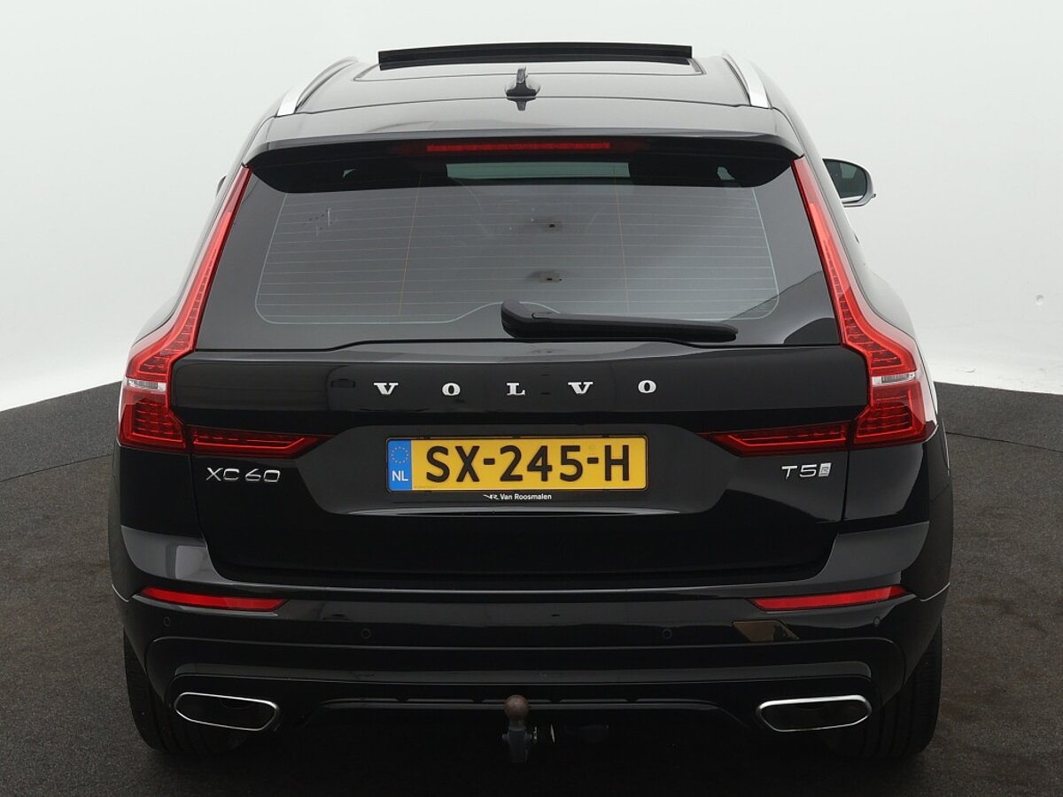 41564854 volvo xc60 2 0 t5 r design panorama dak trekhaak 9 02