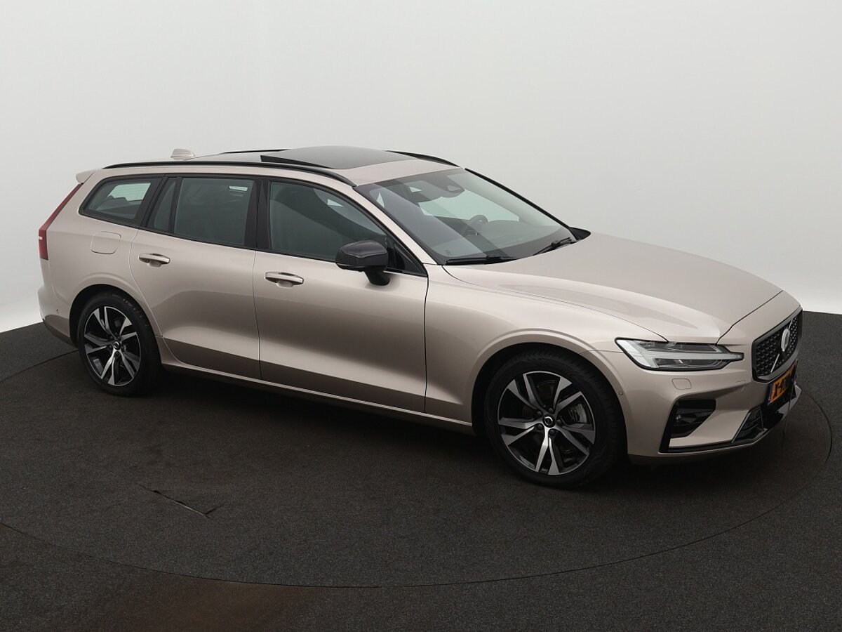 41044249 volvo v60 2 0 b3 plus dark 2bae4c