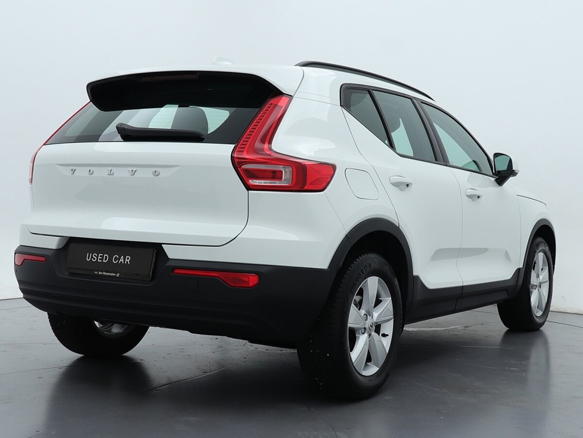 40230656 volvo xc40 1 5 t2 momentum core 6 04