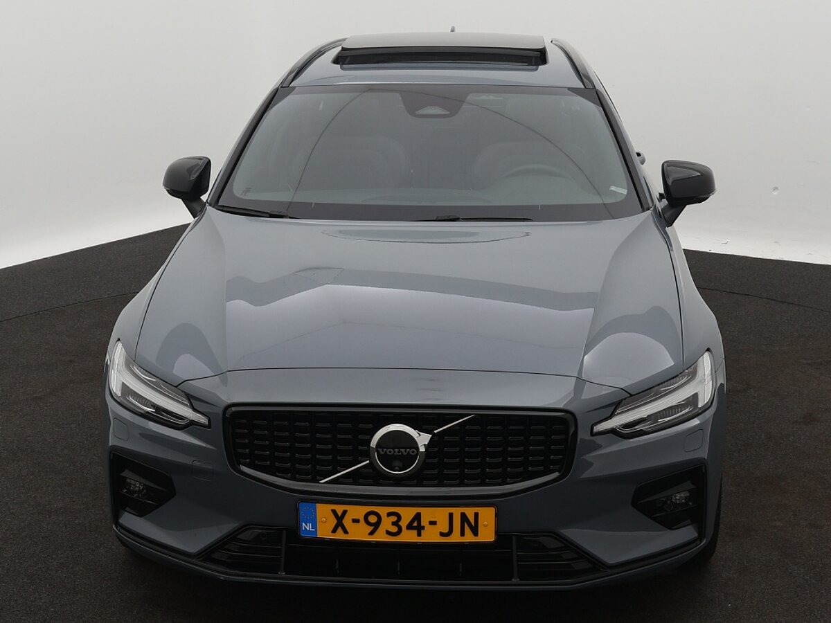 42420857 volvo v60 2 0 b3 plus dark panoramadak harman kardon trekhaak 360 8