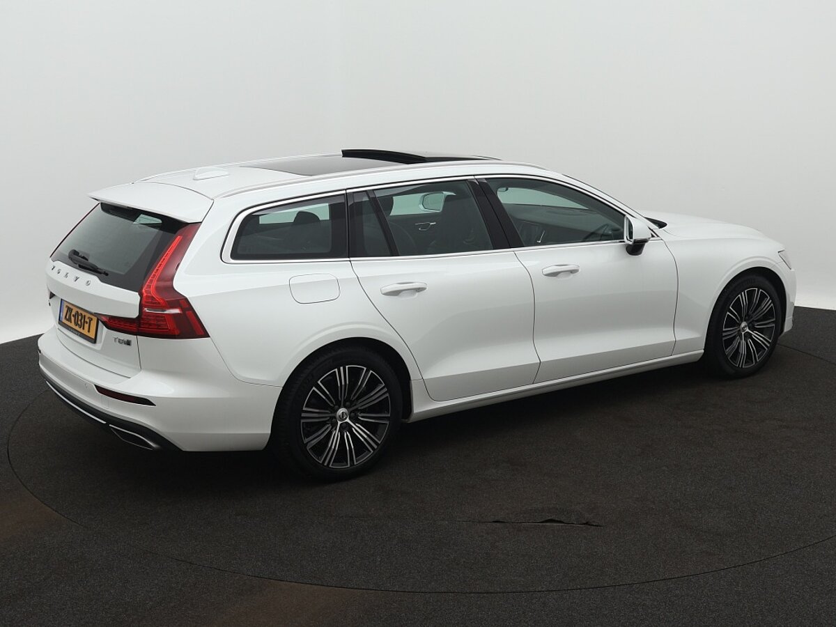 38461813 volvo v60 2 0 t8 inscription adaptive panoramadak 10