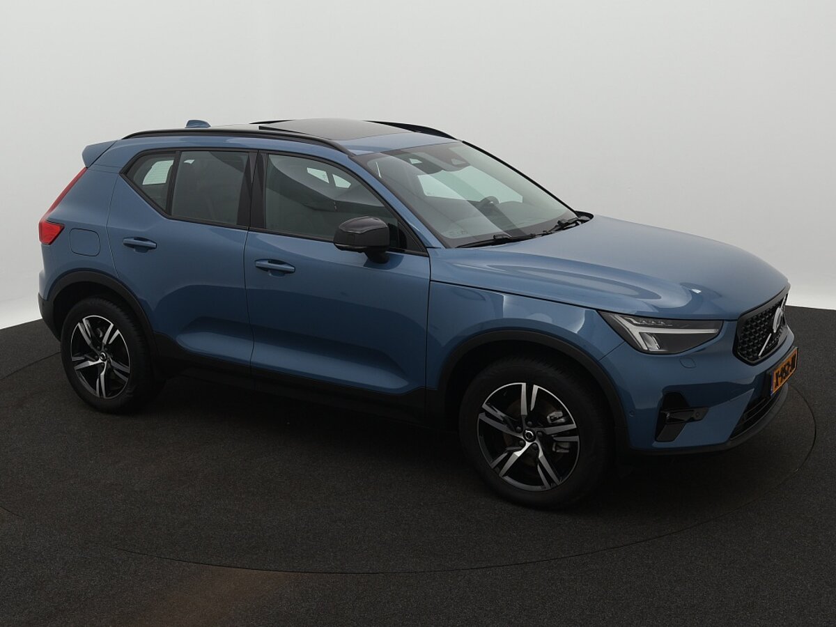 41510031 volvo xc40 2 0 b3 plus dark 74