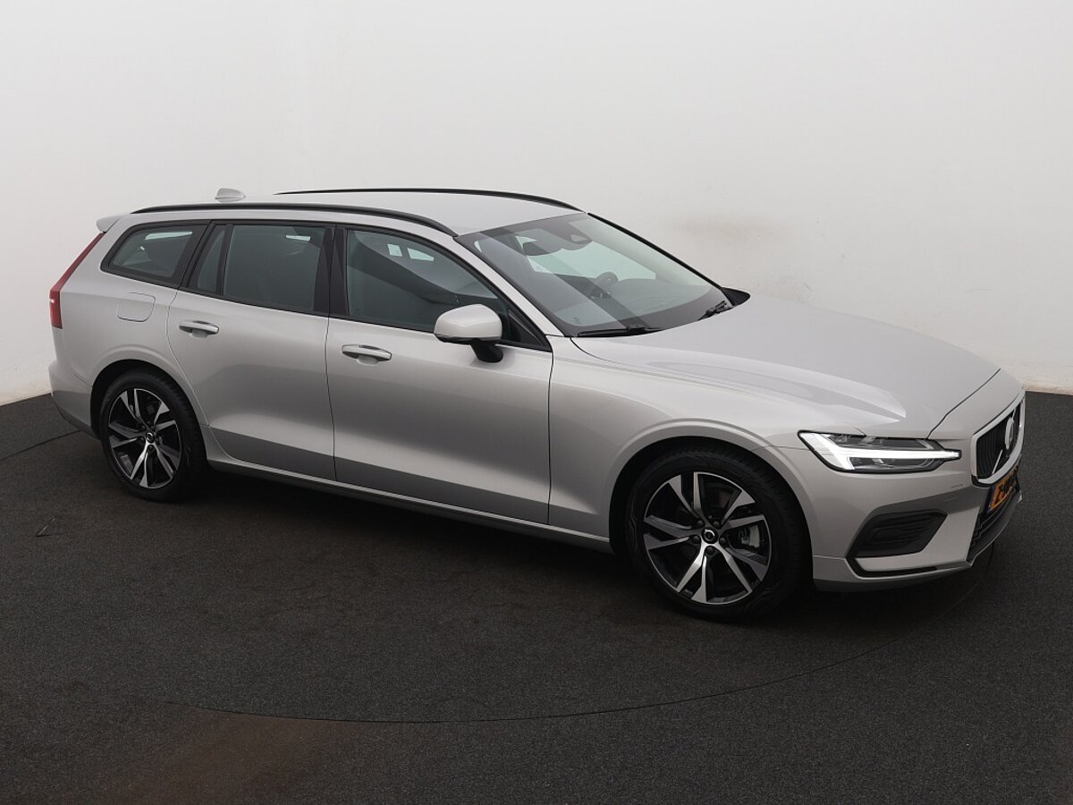 40923694 volvo v60 2 0 b3 essential edition 82