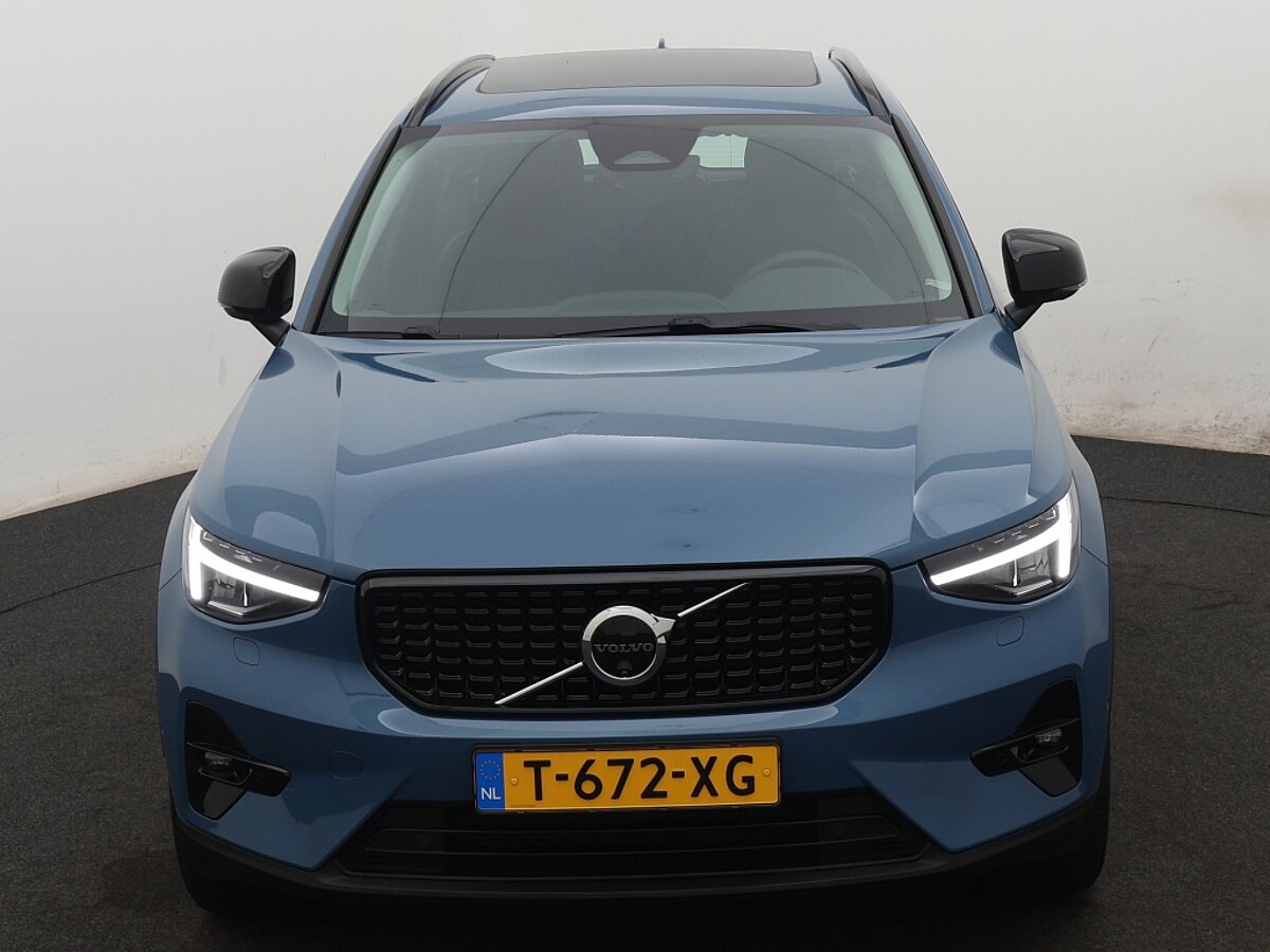 40780568 volvo xc40 2 0 b3 plus dark panoramadak 8 02