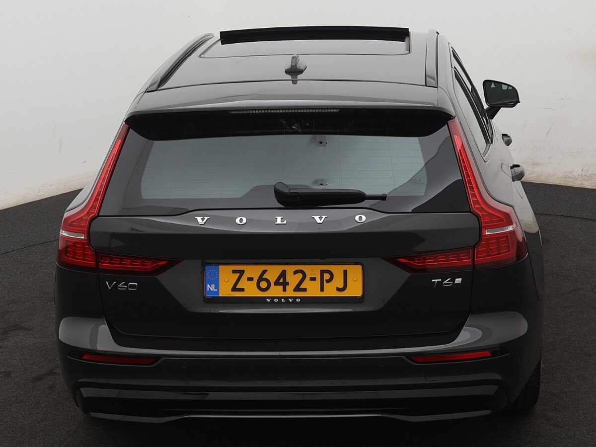 41865998 volvo v60 2 0 t6 awd plus dark panoramadak 43