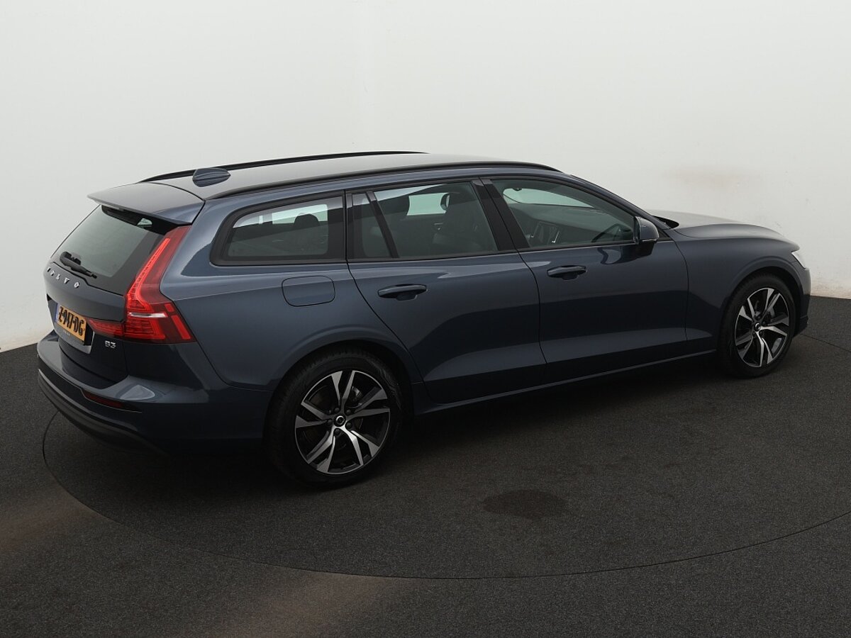 40000939 volvo v60 2 0 b3 essential edition 76