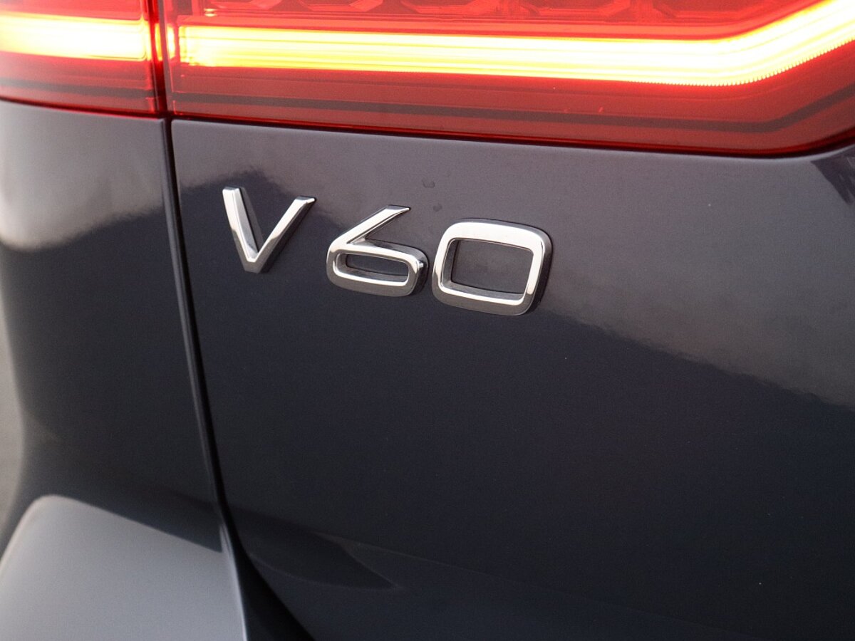 40000939 volvo v60 2 0 b3 essential edition 90ba13