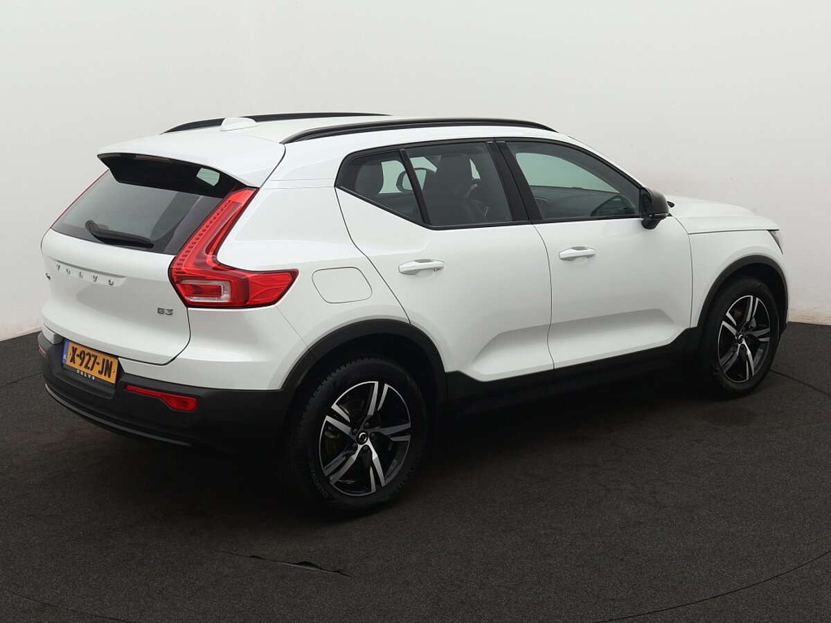 41543369 volvo xc40 2 0 b3 plus dark trekhaak 360ao camera 01