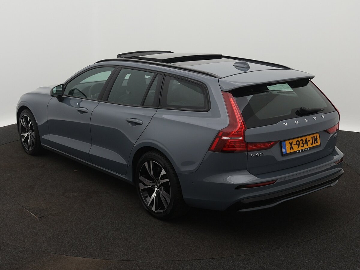 42420857 volvo v60 2 0 b3 plus dark 3 04