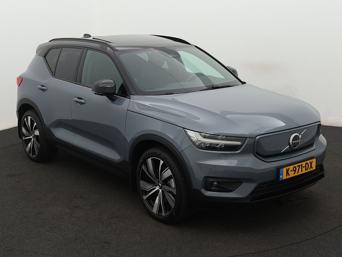 42393308 volvo xc40 recharge p8 awd r design 7 02