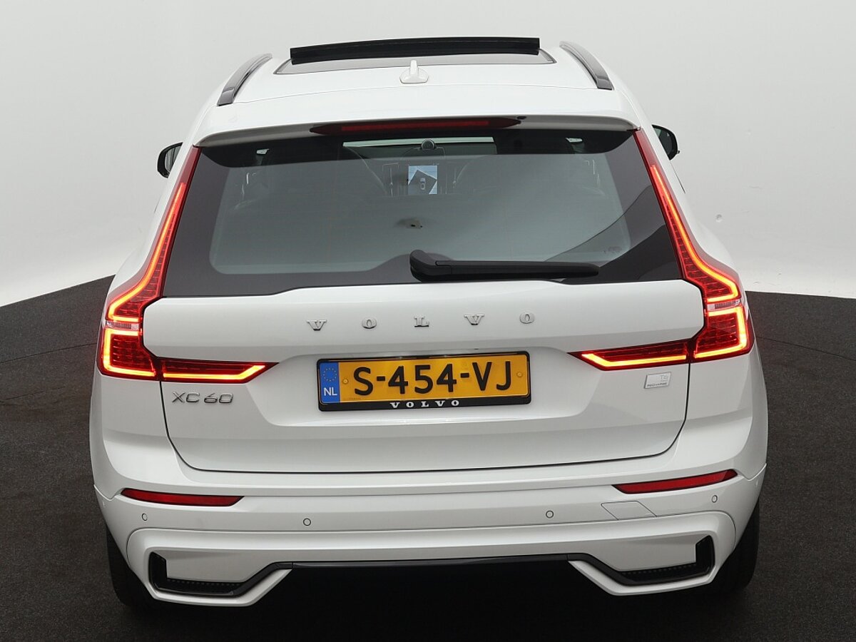 41365456 volvo xc60 2 0 t6 awd ultimate dark bowers wilkins audio luchtvering 01