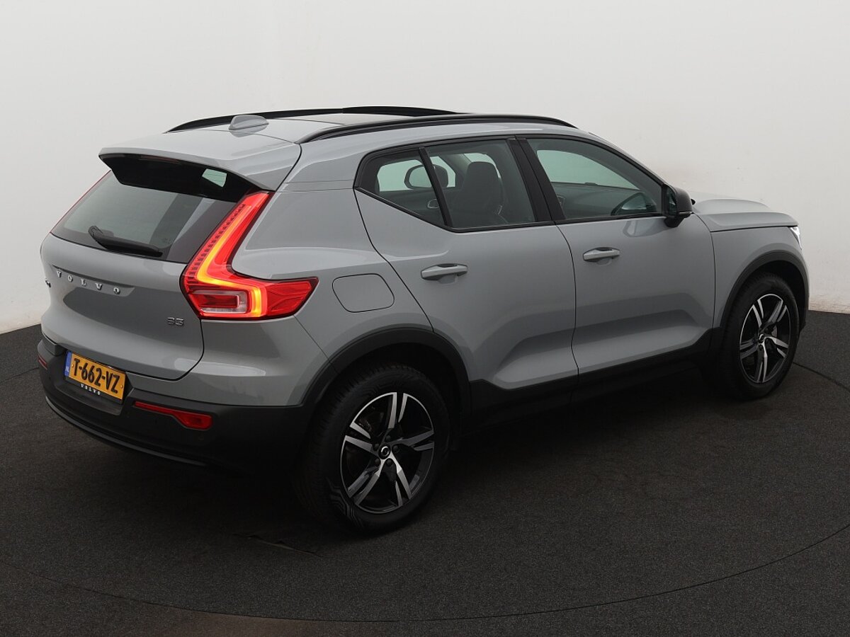 40513485 volvo xc40 2 0 b3 ultimate dark 10