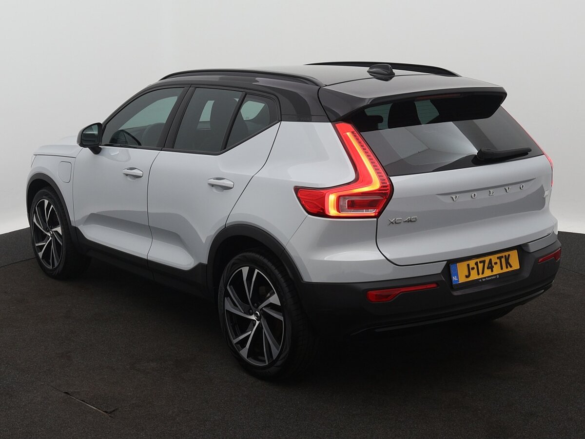 41571260 volvo xc40 t5 recharge r design driver assist 20 lm velgen park assi 3 04