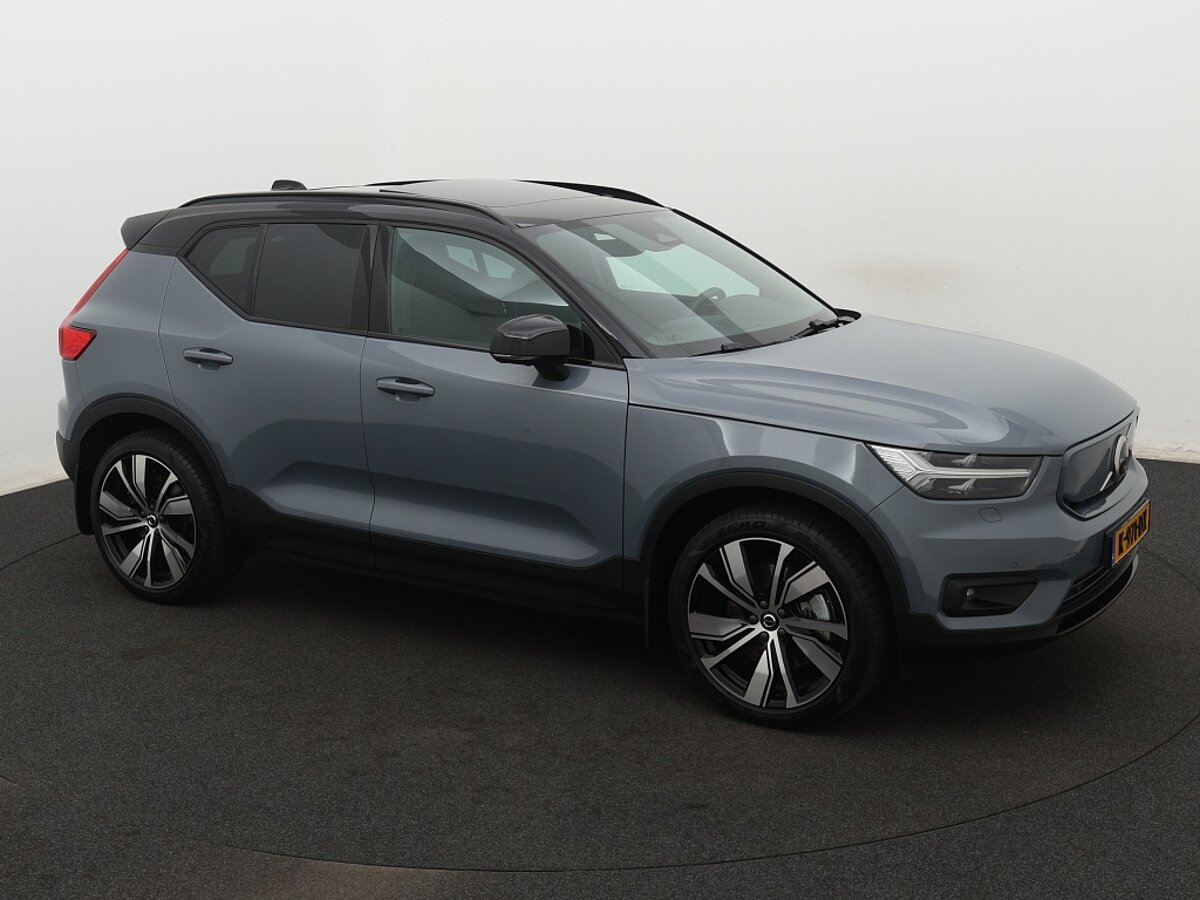 39077017 volvo xc40 recharge p8 awd r design dd1856