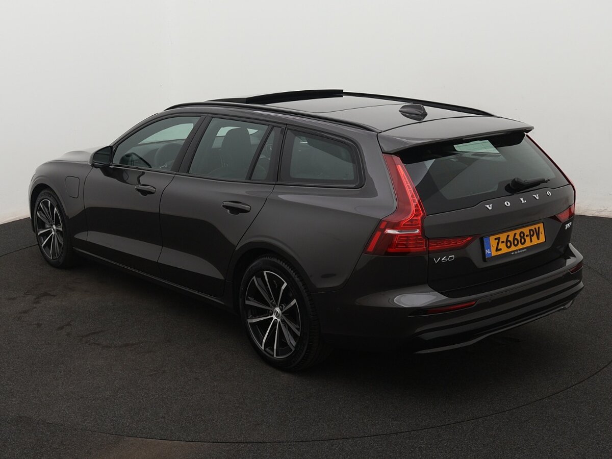 40037136 volvo v60 2 0 t6 awd plus dark trekhaak panoramadak 3 01