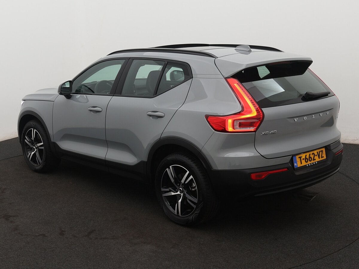 40513485 volvo xc40 2 0 b3 ultimate dark 3