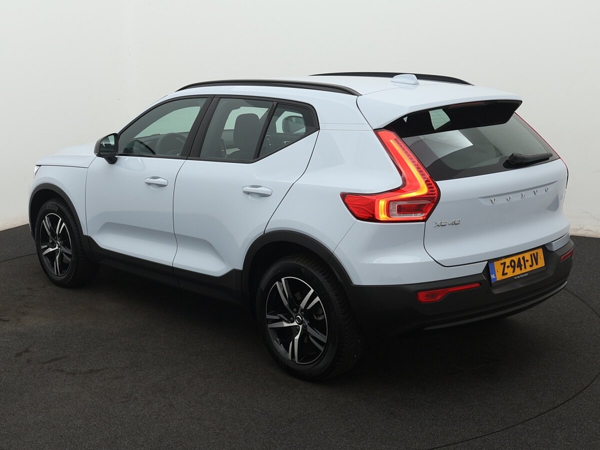 40036948 volvo xc40 2 0 b4 plus dark 3 01