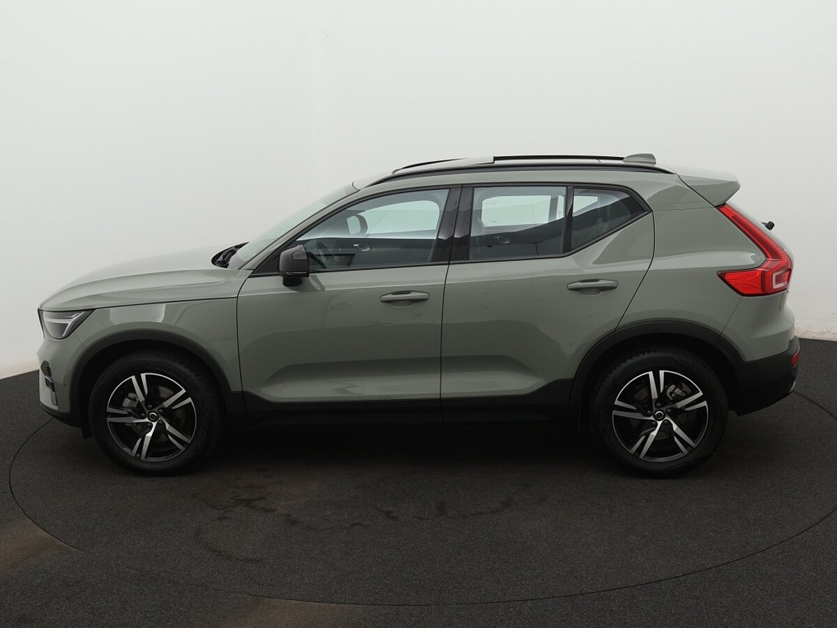 40231316 volvo xc40 2 0 b3 plus dark 2 02