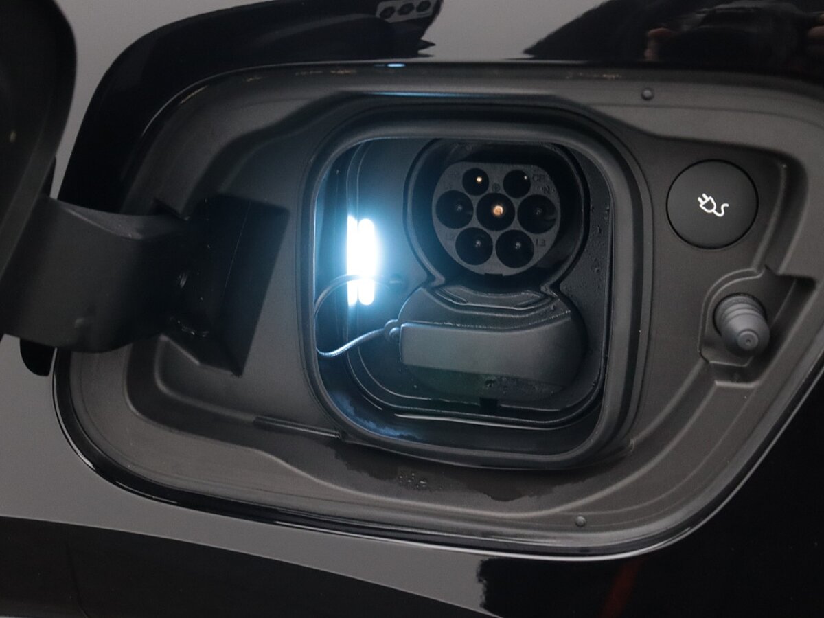 38361151 volvo xc40 recharge core trekhaak camera all season banden 65