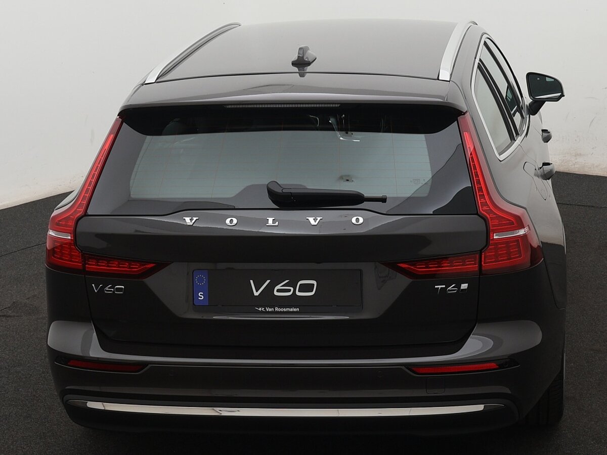 39204316 volvo v60 2 0 t6 awd essential edition 9 07