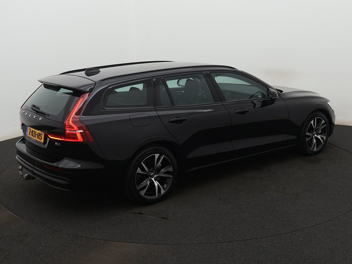 40449000 volvo v60 2 0 b4 plus dark trekhaak 01