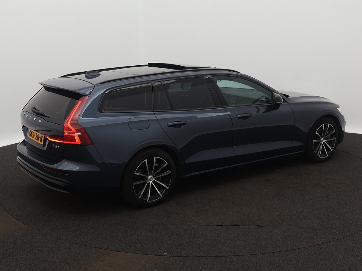 41813061 volvo v60 2 0 t6 awd plus dark 76