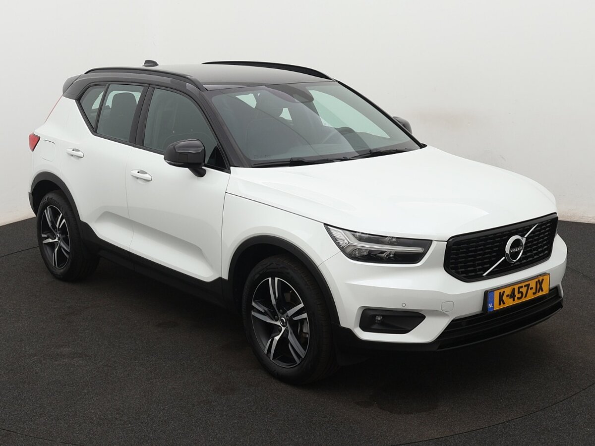 39076220 volvo xc40 1 5 t3 r design 7 02